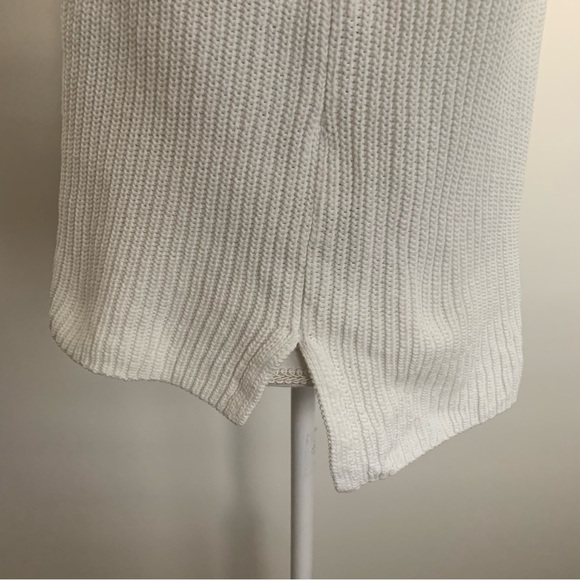 Cabi Ace V-Neck Preppy Bell Sleeve White Sweater Style 5639 Size S - Picture 7 of 13